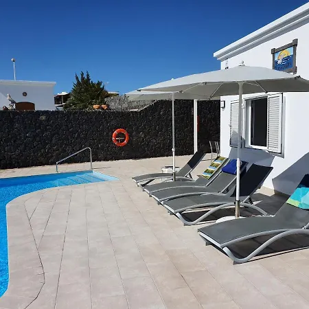 2 Bedroom Cassandra And Katrina With Private Heated Pools. Willa