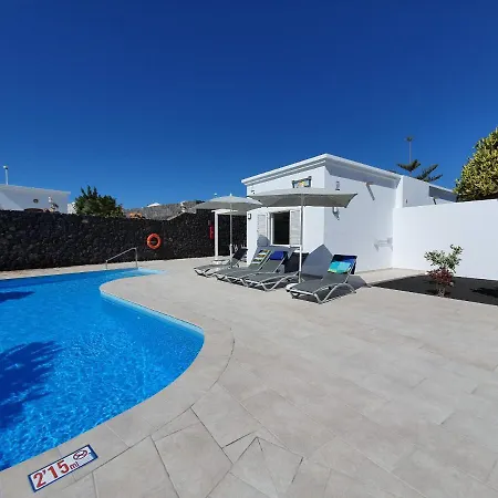 2 Bedroom Cassandra And Katrina With Private Heated Pools. Willa