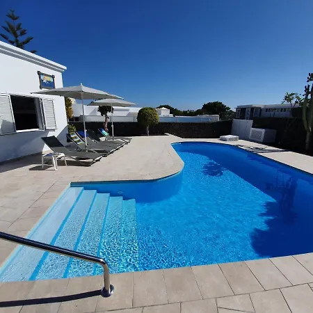 2 Bedroom Cassandra And Katrina With Private Heated Pools.